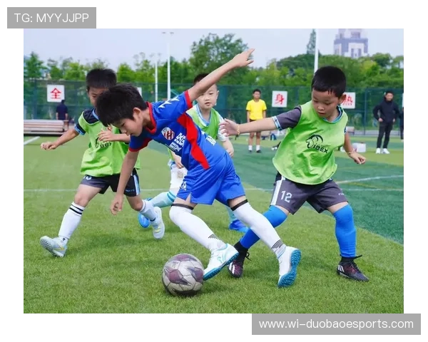 闪耀绿茵场的足球巨星们 他们用激情与实力书写传奇故事